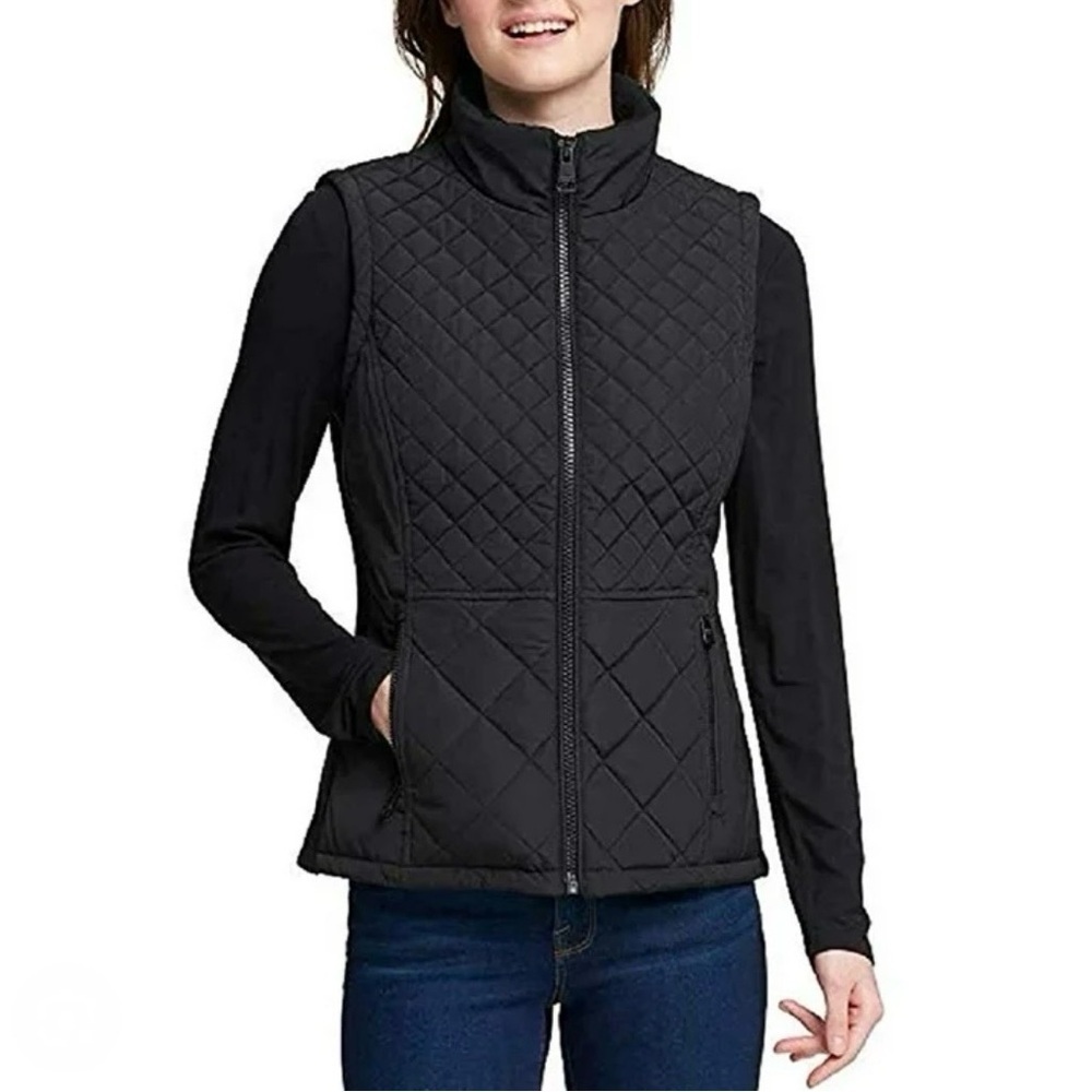 ANDREW MARC Quilted Insulated Vest
Jacket, black